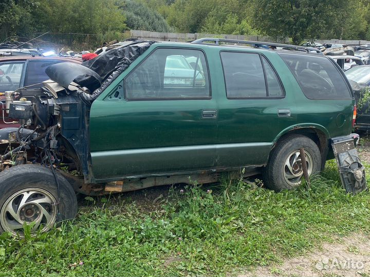 Стекла на chevrolet blazer