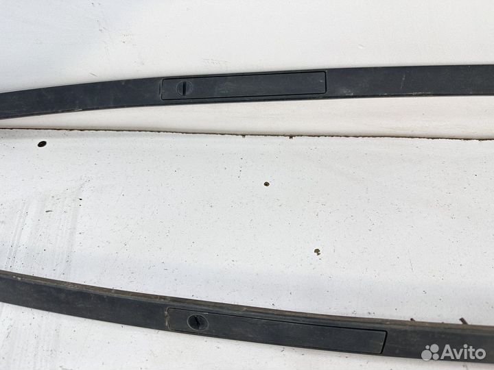 Молдинги крыши на Ford Focus 2