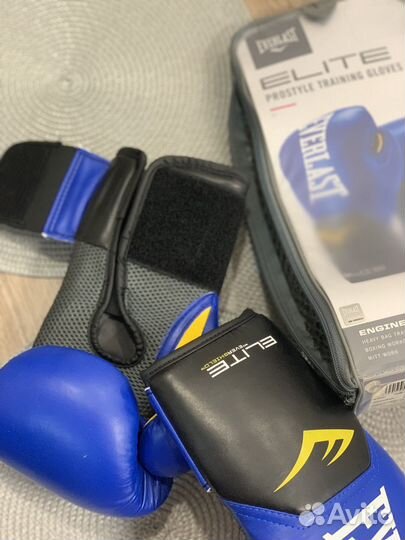 Боксерские перчатки everlast 10 oz