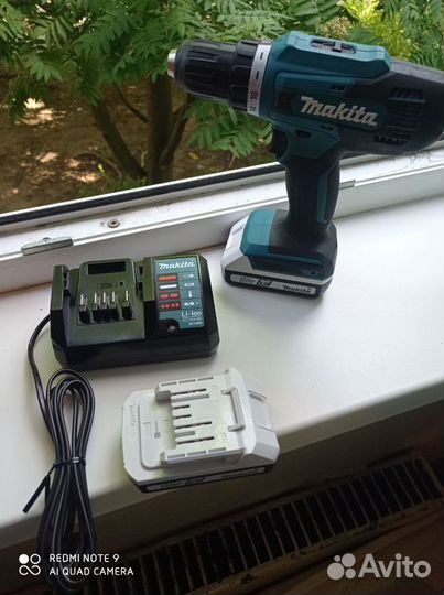 Шуруповерт makita 18v новый