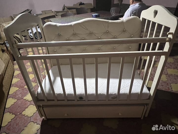 Детская кроватка