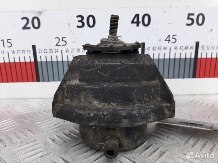 Подушка крепления двигателя BMW 5 E60/E61 2004