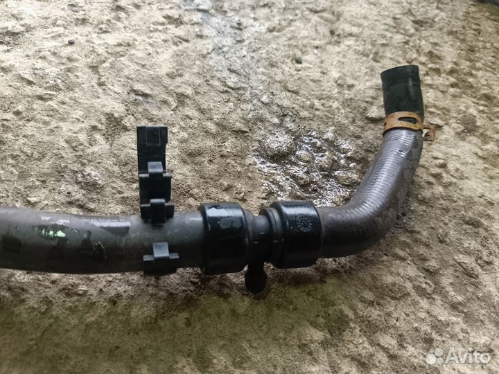 Патрубок радиатора низ Renault Logan II