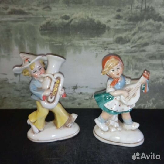 Девочка с кувшином