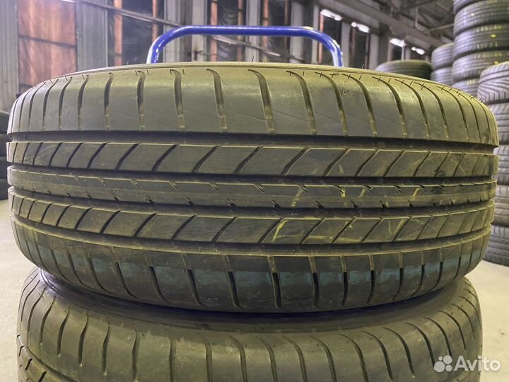 Goodyear EfficientGrip 205/60 R16