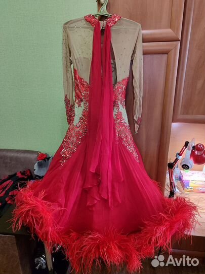 Платье для бальных танцев (стандарт)