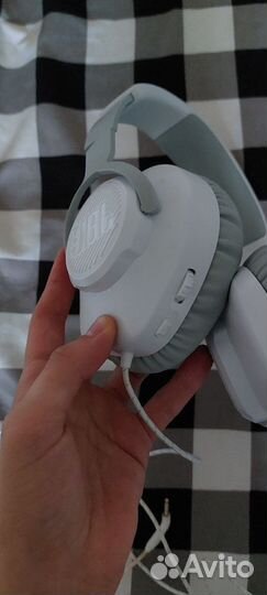 JBL наушники проводные белые