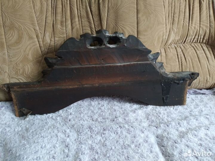 Навершие (кокошник) на мебель резное