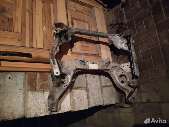 Балка передней подвески BMW-X1