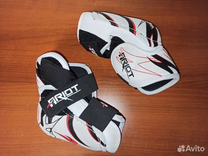 Налокотники хоккейные детские