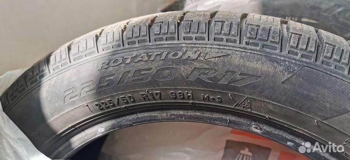 Pirelli Ice Zero FR 225/50 R17