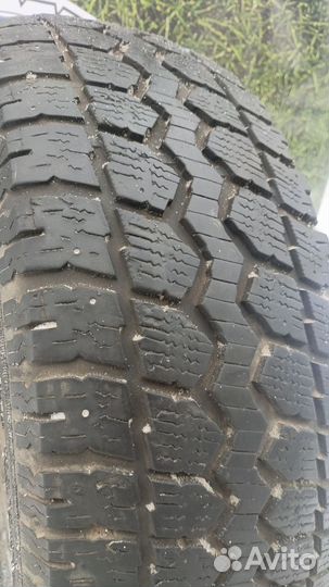 Goodyear UltraGrip Ice 235/65 R17 122Y