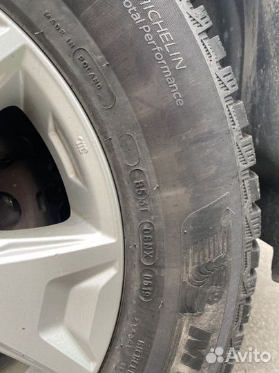 Michelin X-Ice North 4 SUV 225/65 R17 106T