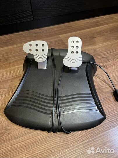 Игровой руль genius twinwheel