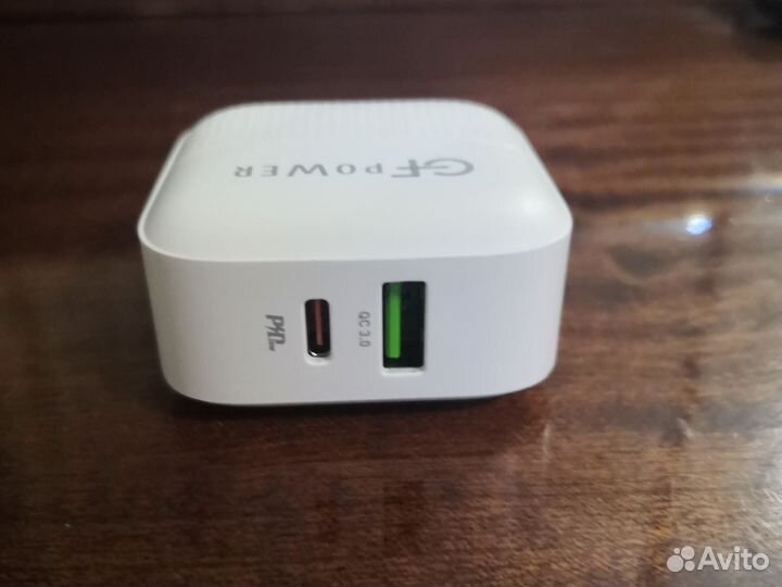 Вилка зарядная