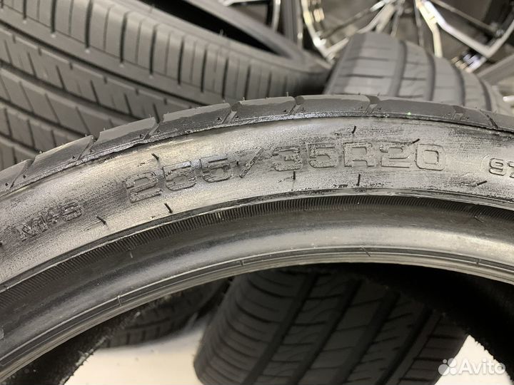 Arivo Ultra ARZ5 255/35 R20 и 285/30 R20 97W