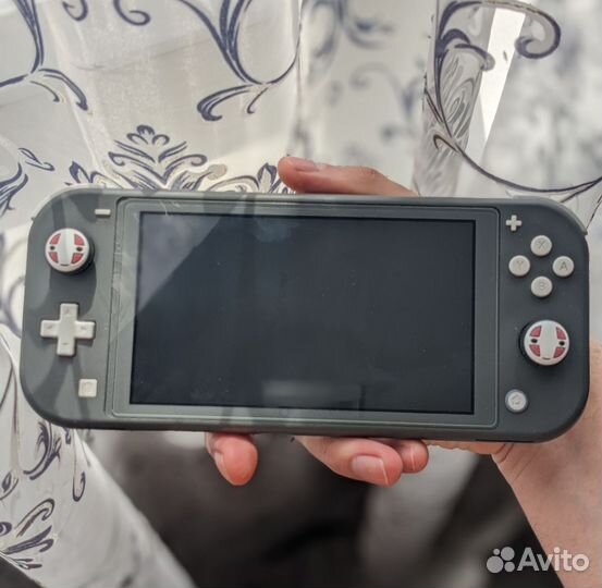 Nintendo Switch Lite прошитая + 256gb