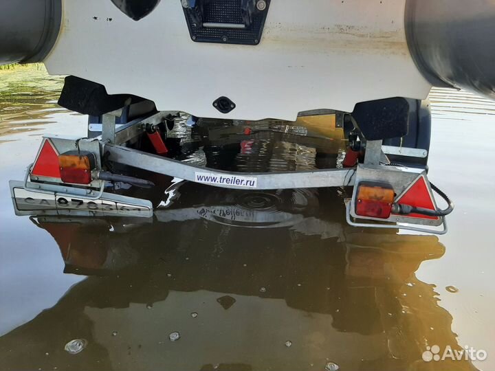 Продам WinBoat 390