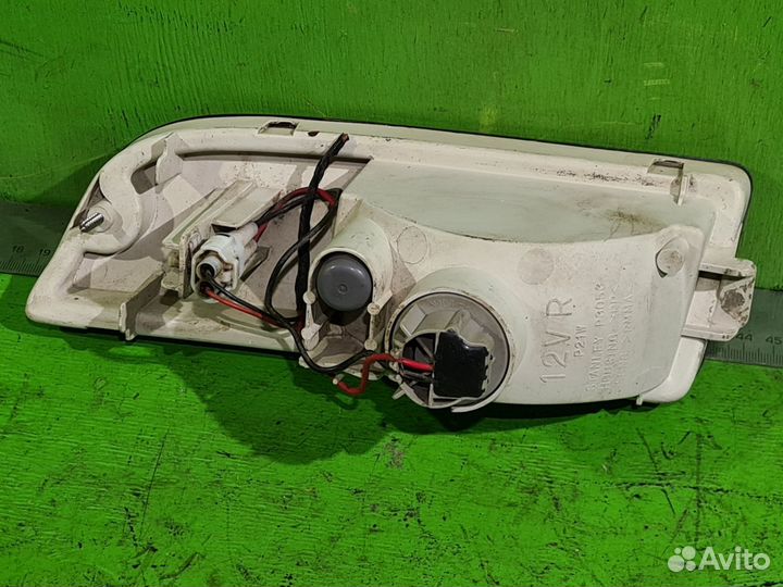 Фонарь задний в бампер правый Suzuki Ignis II HR