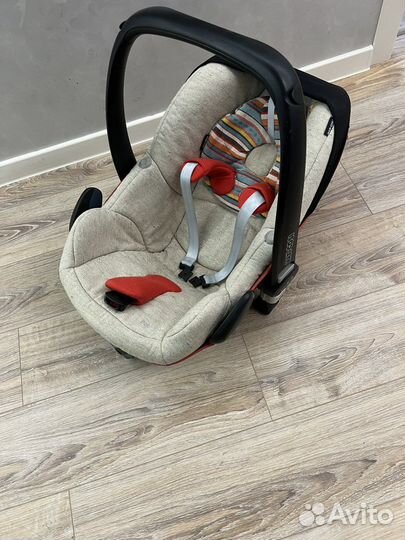 Автолюлька maxi cosi с адаптерами для bugaboo