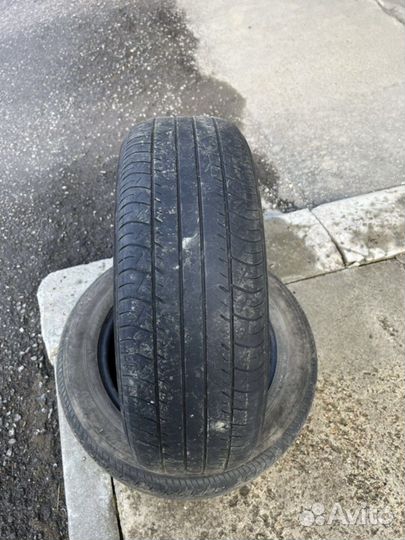 Yokohama dB Decibel E70 215/60 R16