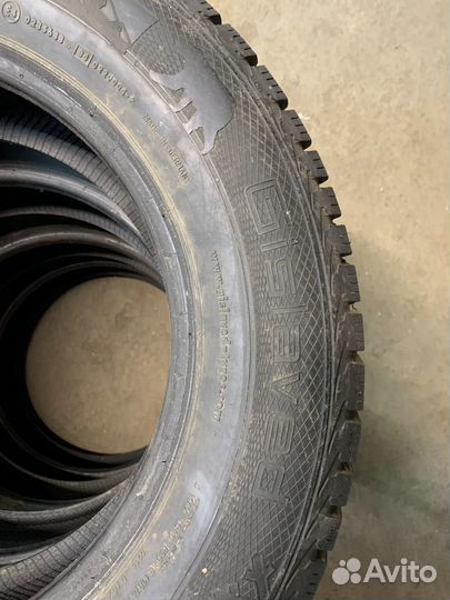 Gislaved Nord Frost 5 215/65 R16