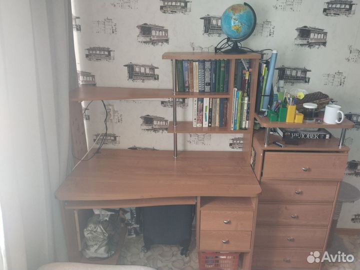 Письменный стол школьный