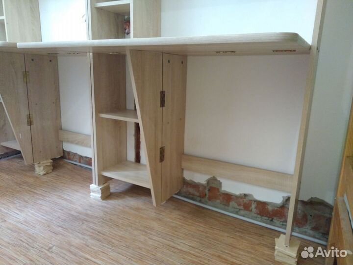 Школьный стол