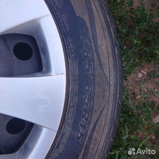 Nexen Classe Premiere 661 15/65 R15