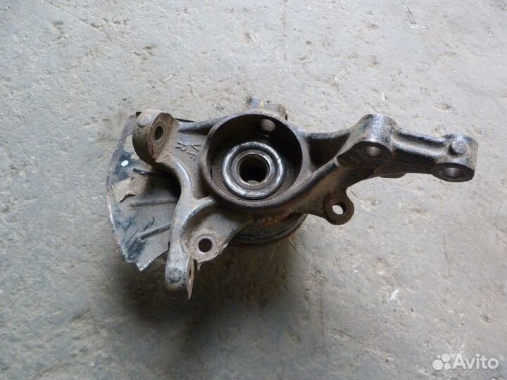 Кулак поворотный передний правый Hyundai i40 2011