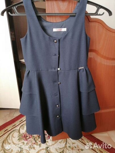 Сарафан школьный, и две кофты