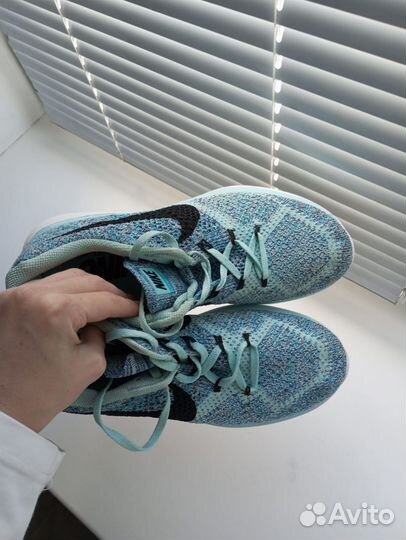 Кроссовки nike женские