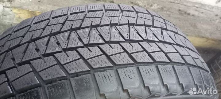 Bridgestone Blizzak DM-V1 265/50 R20 106R