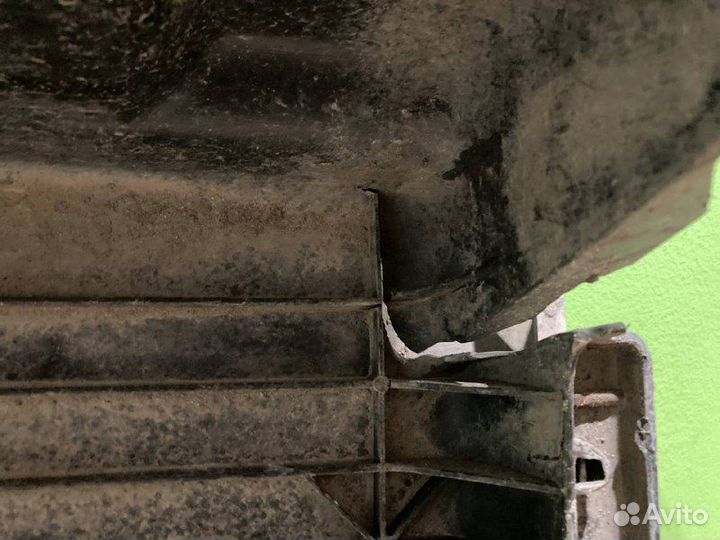 Крышка аккумуляторов DAF XF105