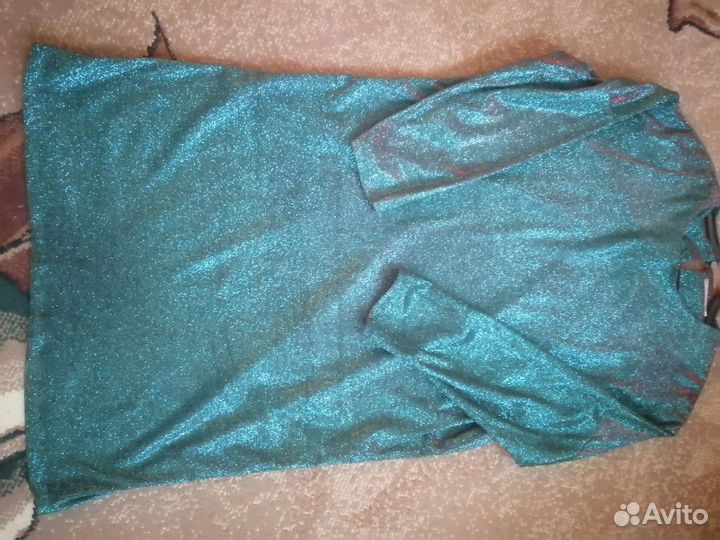 Продам нарядное платье 50 размер