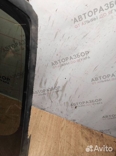 Стекло кузовное глухое правое toyota Highlander