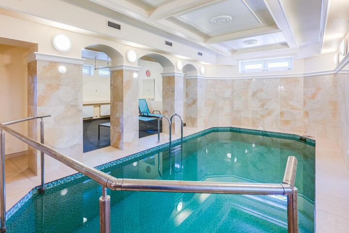 Коттедж 600 м² на участке 50 сот.