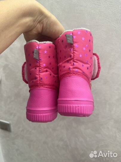 Зимние сапожки на девочку новые