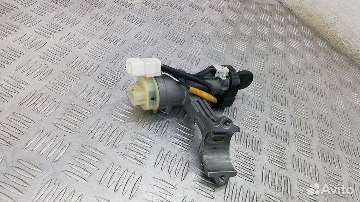 Замок зажигания на Hyundai Matrix FC