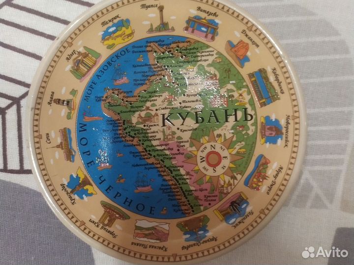 Сувенирные тарелки