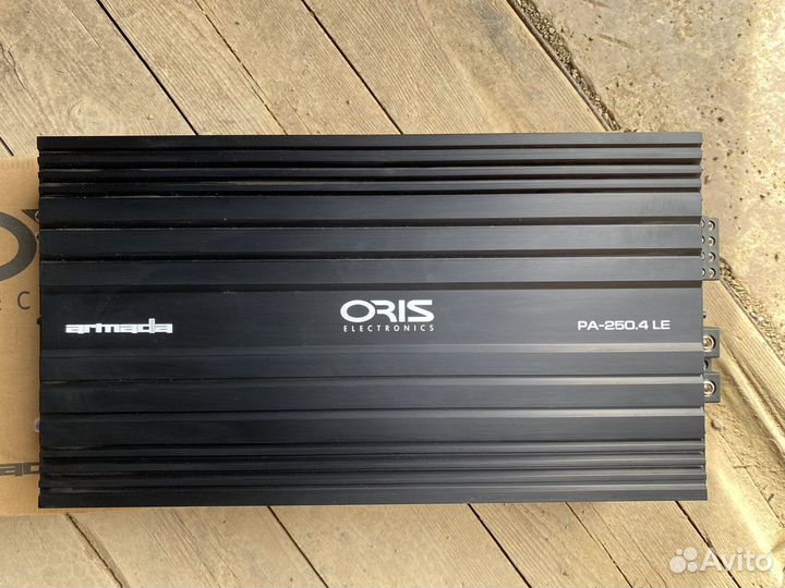 Oris Armada PA-250.4 LE