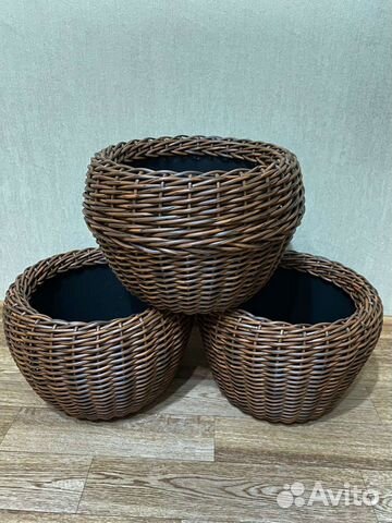 Кашпо из искусственного ротанга