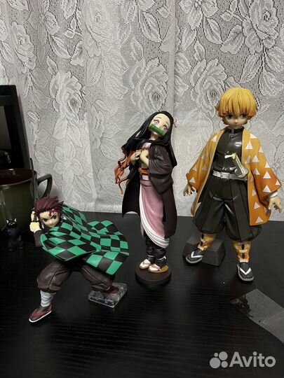 Фигурки героев аниме 