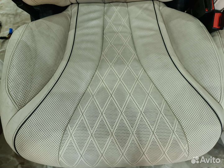 Передние сиденья Mercedes W222