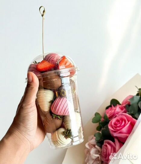 Клубника в шоколаде в подарок