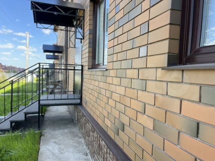 Таунхаус 100 м² на участке 2 сот.