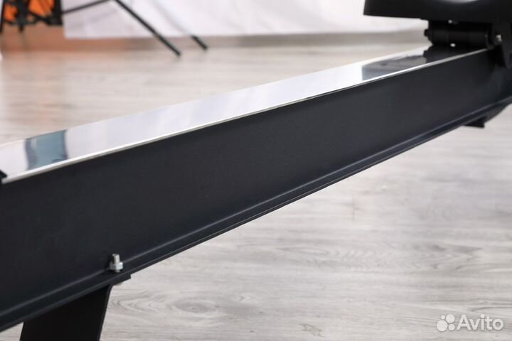 Гребной тренажер