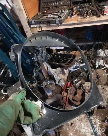 Диффузор рамка вентилятора Kia Sportage 1 Спортейд