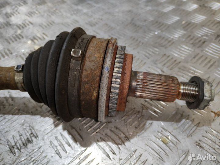 Привод задний правый Land Rover Discovery L319