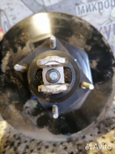 Вакуумный усилитель тормозов Peugeot 107